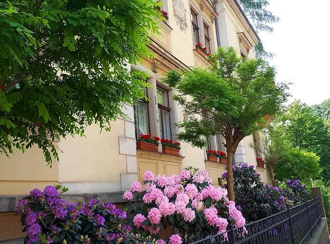 Πανσιόν Gaestehaus Loschwitz 3*